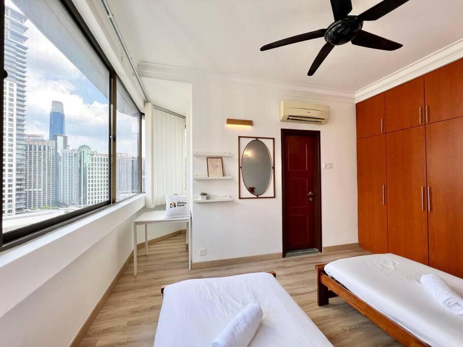 Cosway Near Pavilion Kl Dual Key By Sleepy Bear * Kuala Lumpur